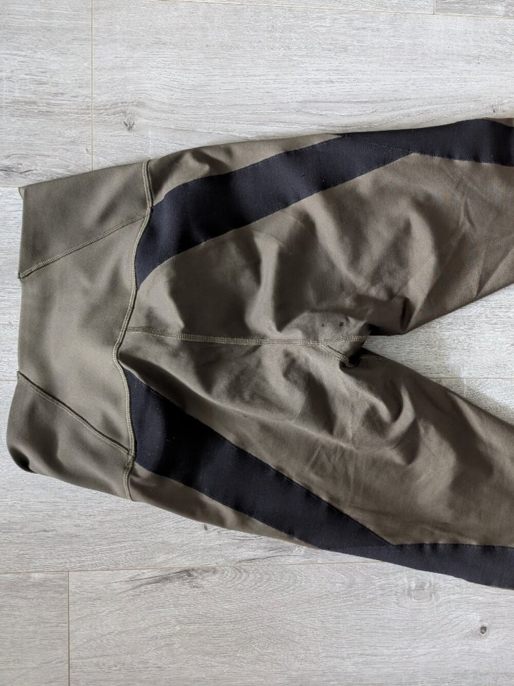 Puma Leggings size M for women Olive black color